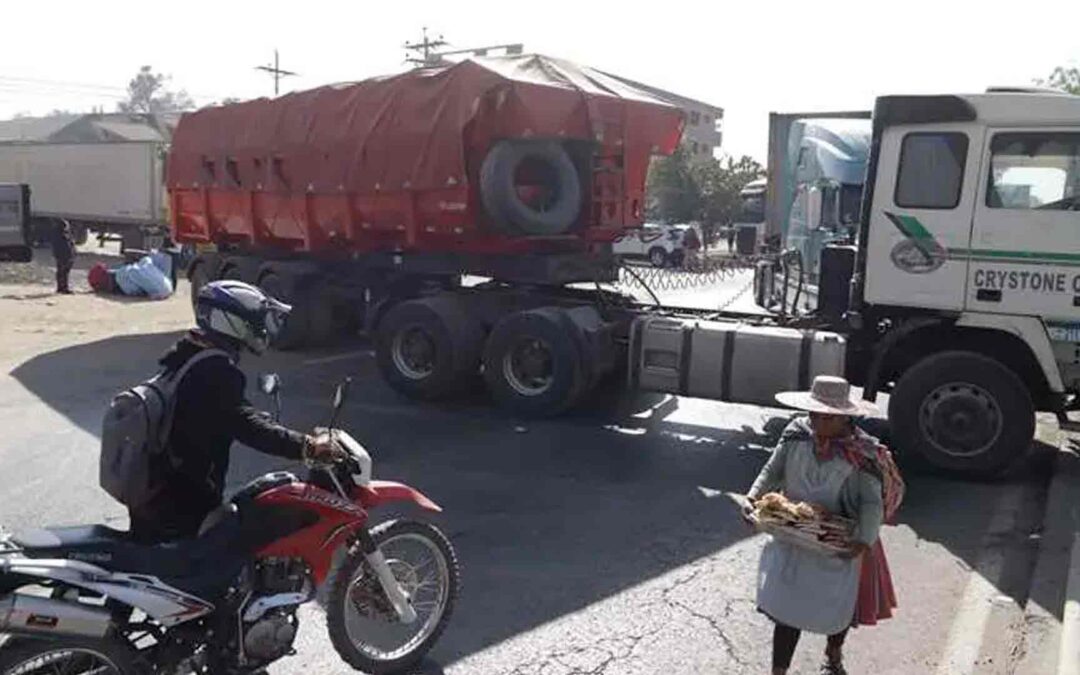 Bloomberg: Bolivia está a punto de tener la deuda soberana más riesgosa de América Latina, “es difícil encontrar un faro de luz”