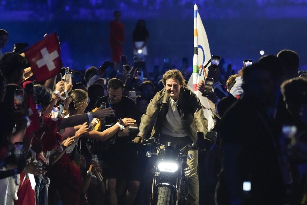 El actor estadounidense Tom Cruise en la ceremonia de clausura de los Juegos Olímpicos en el Estadio de Francia el 11 de agosto de 2024. AP – Ashley Landis