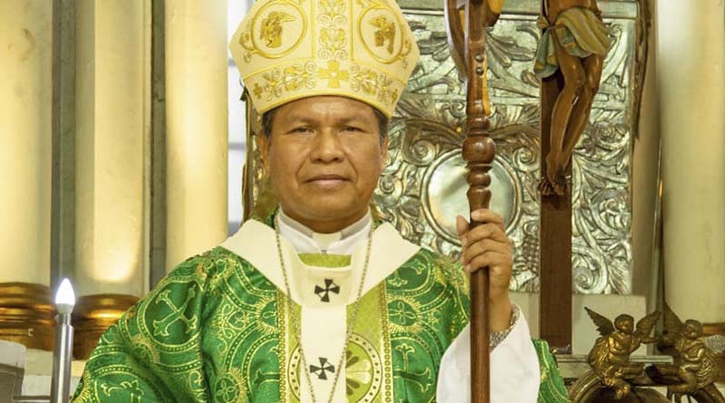 Arzobispo de Santa Cruz, poco a poco se va mejorando, después de su operación